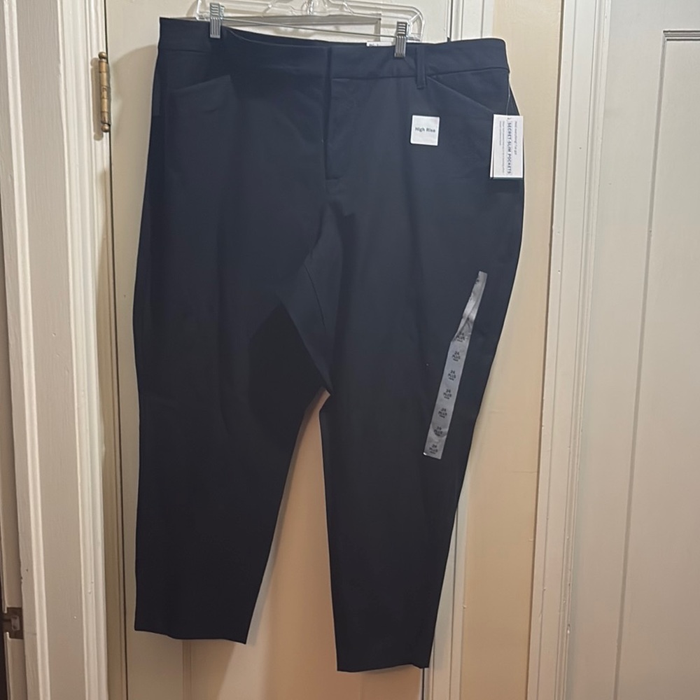 Old Navy Women's Dark Cropped Pants